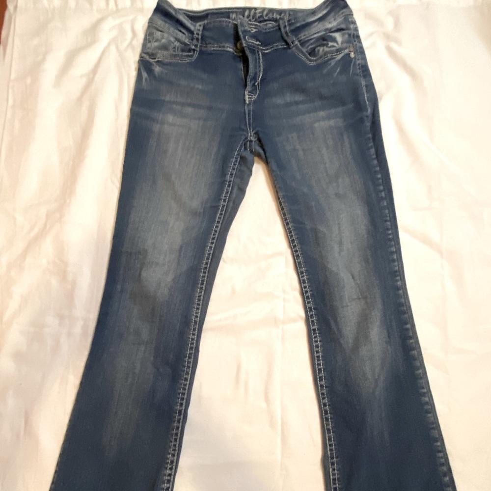 Bootcut low-rise jeans